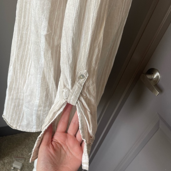 SOLD Button up - Picture 6 of 6